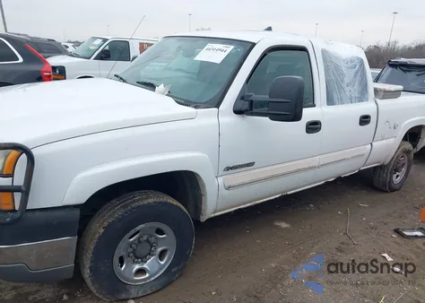 2005 Chevrolet Silverado 2500Hd Ls z USA, uszkodzony, nr VIN 1GCHK23U85F827983